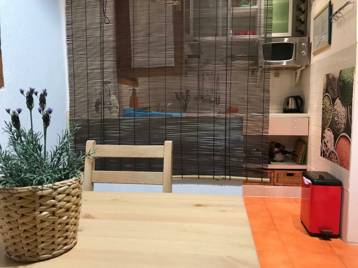 Apartamento En Corrala Madrid Esterno foto