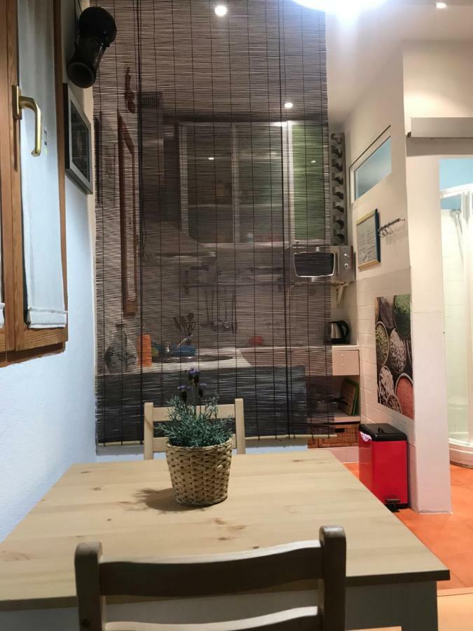 Apartamento En Corrala Madrid Esterno foto